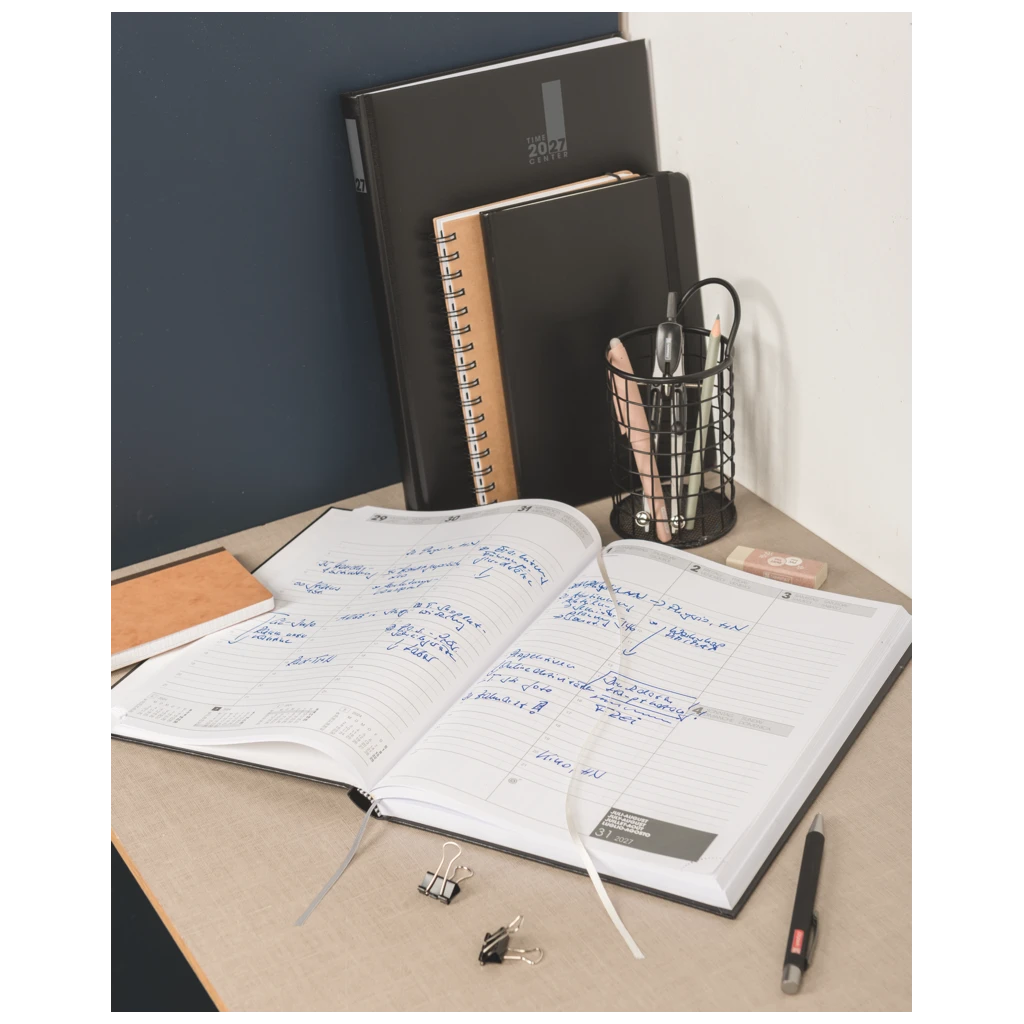 Buchkalender Premium TimeCenter Mod. 724 2027 | A4, Kunststoff, schwarz