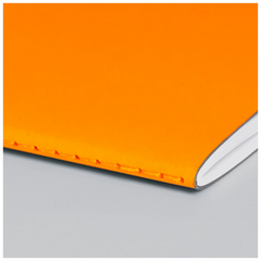 Buchkalender Premium Mod. 739 2027 „SlimLine“ | 17×24 cm, Kunststoff