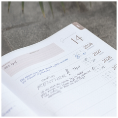 10-Jahres-Kalender Premium 2026-2035 „10 Years of Moments“ | A4, Kunstleder
