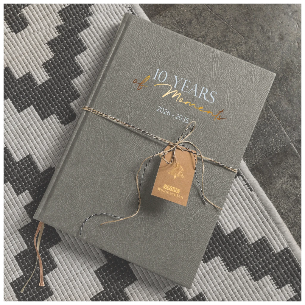 10-Jahres-Kalender Premium 2026-2035 „10 Years of Moments“ | A4, Kunstleder