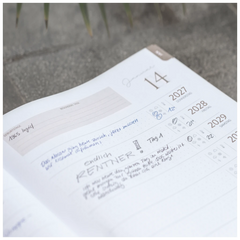 10-Jahres-Kalender Premium 2027-2036 „10 Years of Moments“ | A4, Kunstleder